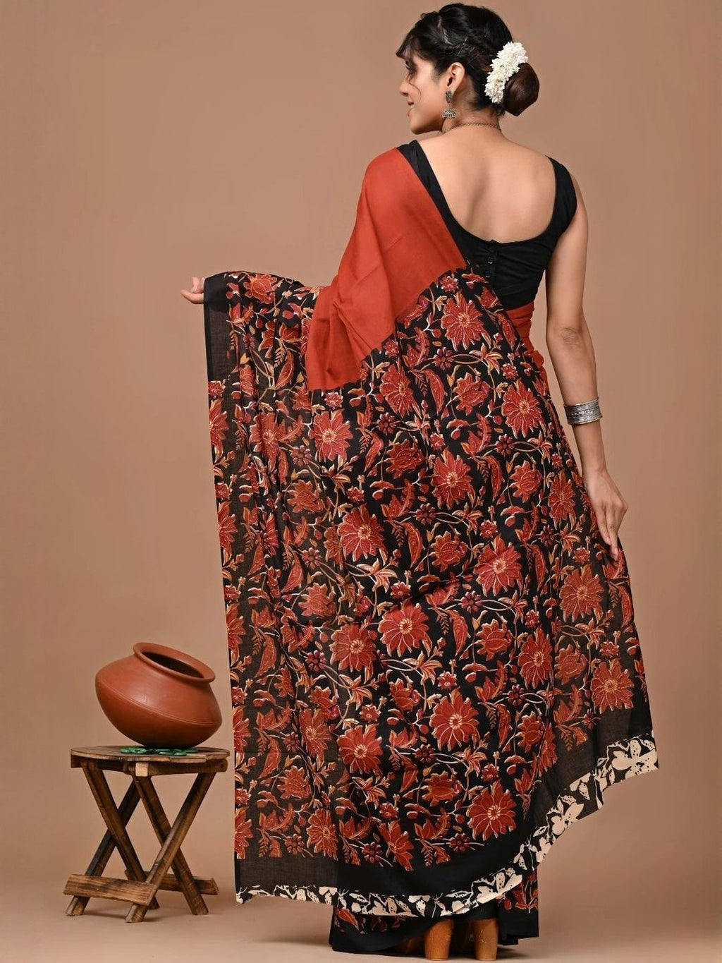 Floral Printed Pure Cotton Ikat Saree With Blouse Piece