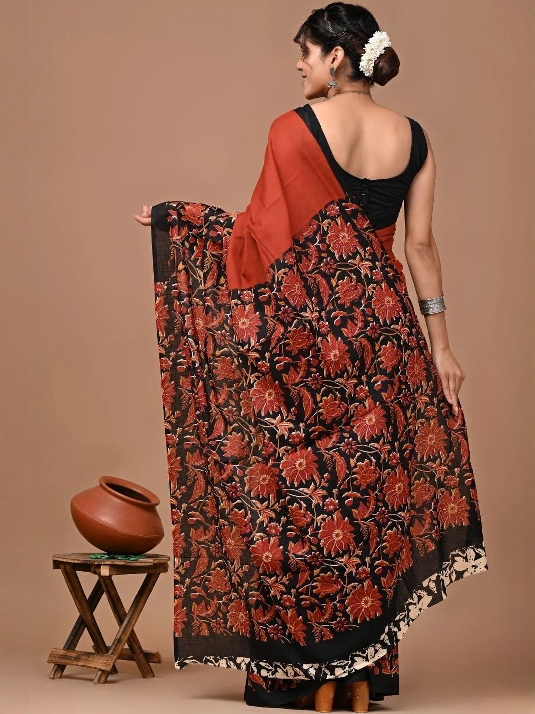 Floral Printed Pure Cotton Ikat Saree With Blouse Piece